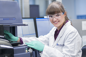 Dr Julia Marchingo in the lab