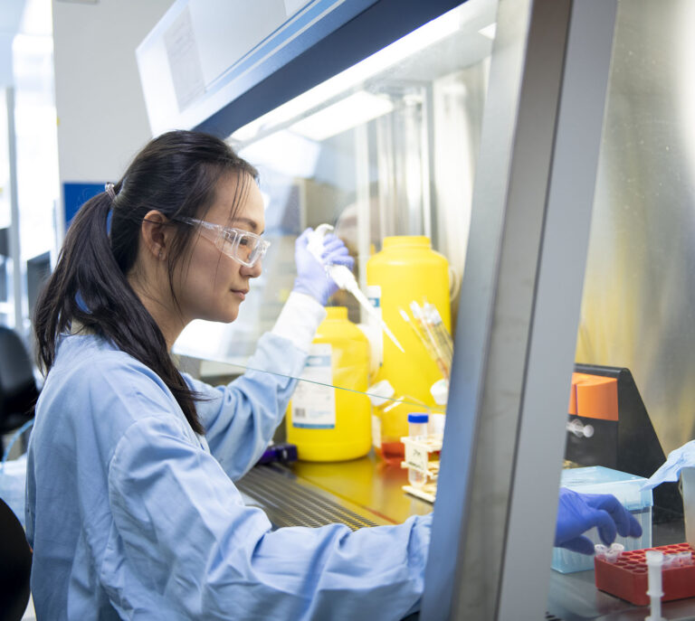Cindy Evelyn, research assistant in the Imaging Lab.