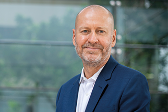 Doug Hilton outside the WEHI building