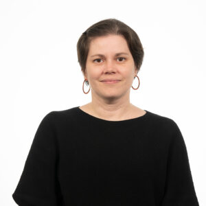 Head and shoulders photo of Julie Teller