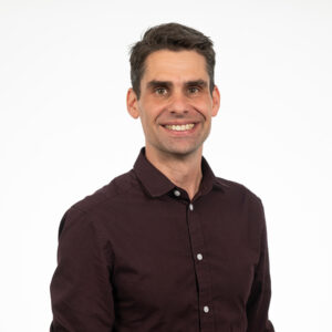 Head and shoulders photo of Prof Daniel Gray